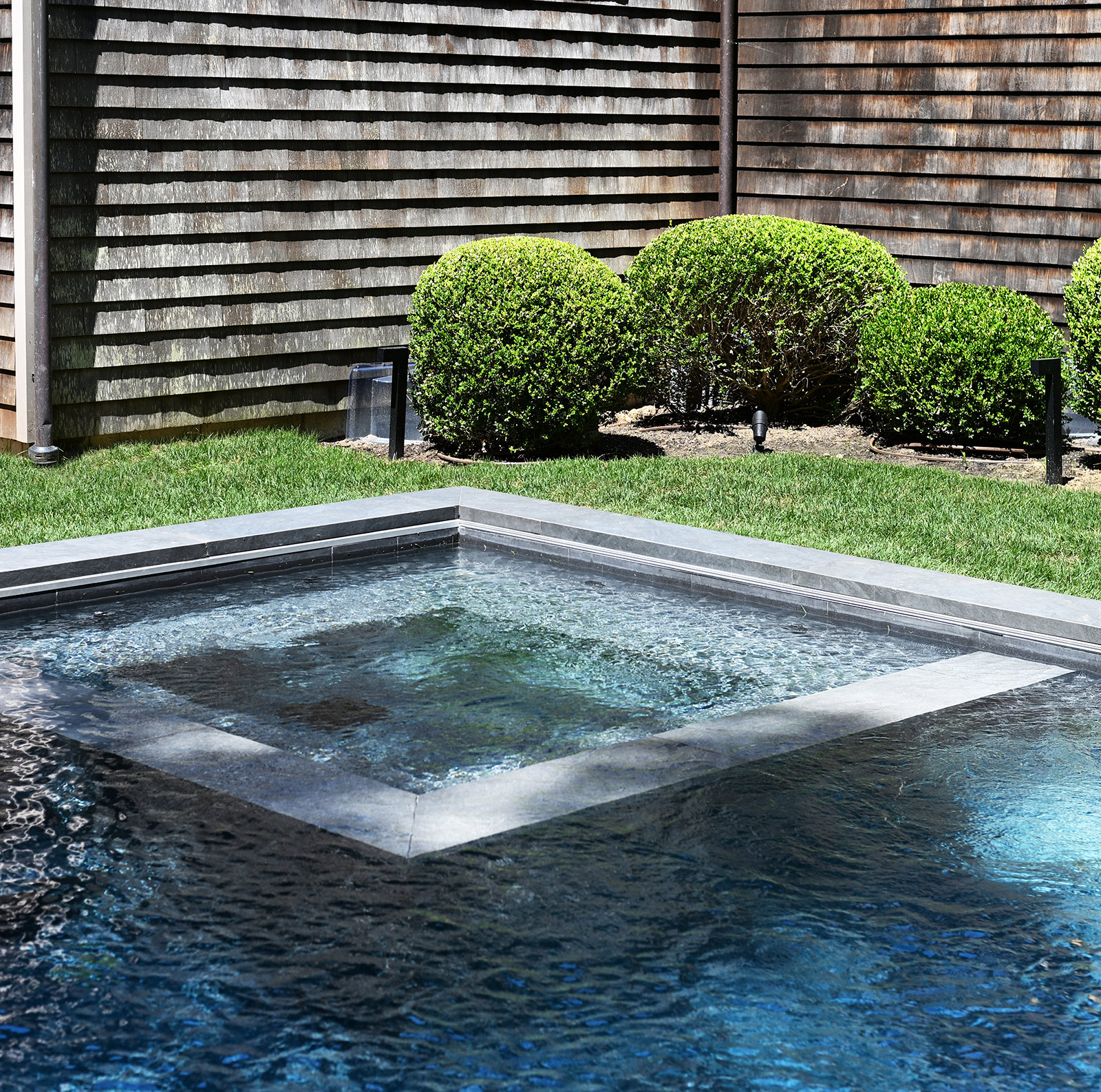 Amagansett terrace roof access